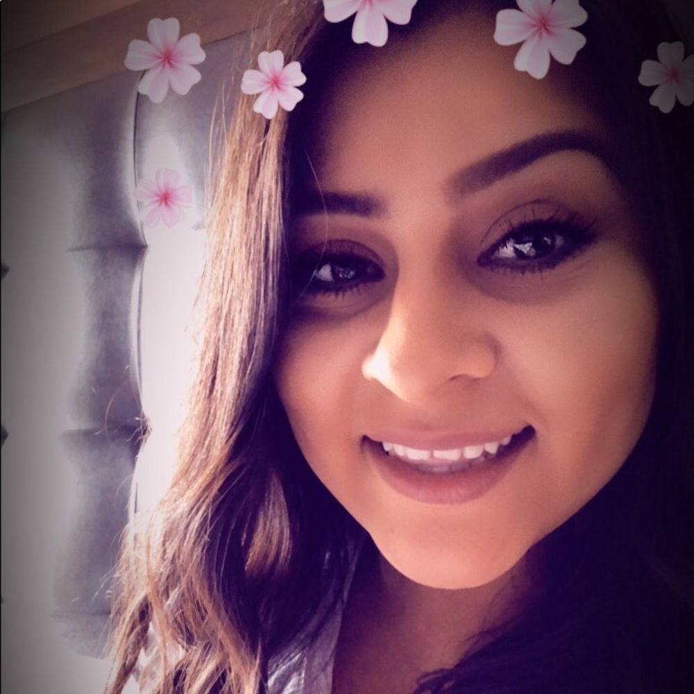 Meet your Posher, Vanessa